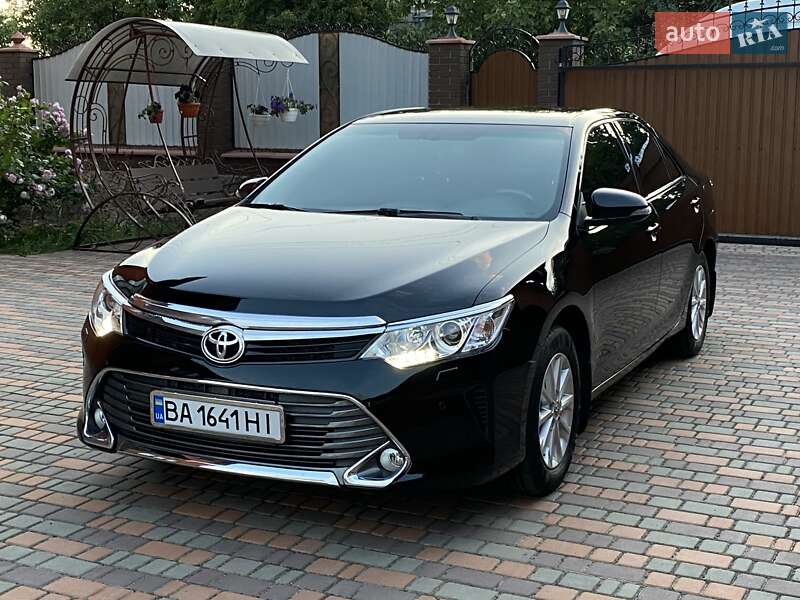 Toyota Camry 2016