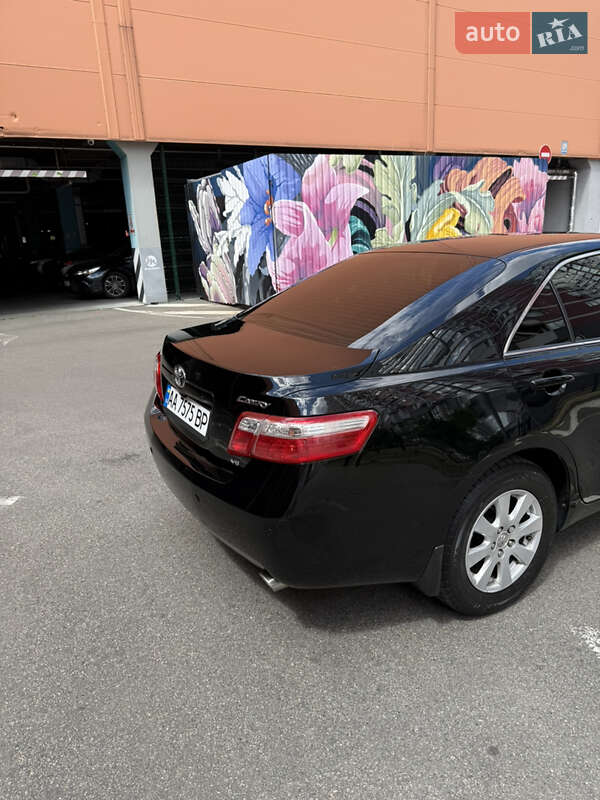 Седан Toyota Camry 2008 в Києві