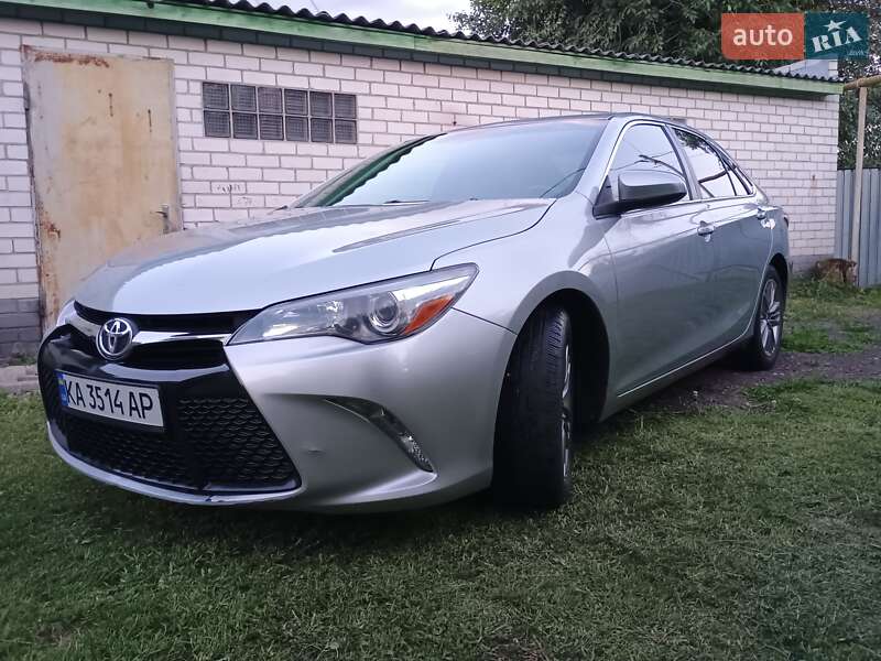 Toyota Camry 2015