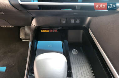 Седан Toyota Camry 2024 в 