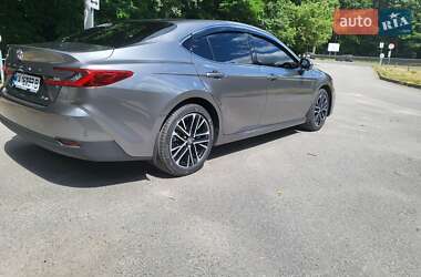 Седан Toyota Camry 2024 в 