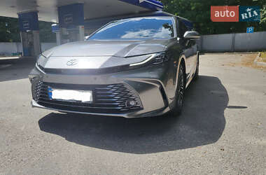 Седан Toyota Camry 2024 в 