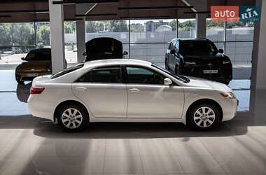 Седан Toyota Camry 2008 в Хмельницком