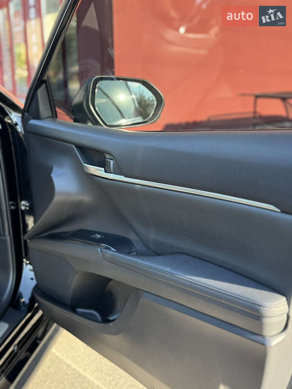Седан Toyota Camry 2019 в Києві