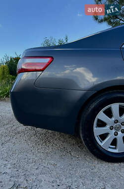 Седан Toyota Camry 2007 в Кривому Розі