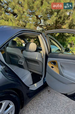 Седан Toyota Camry 2007 в Кривому Розі