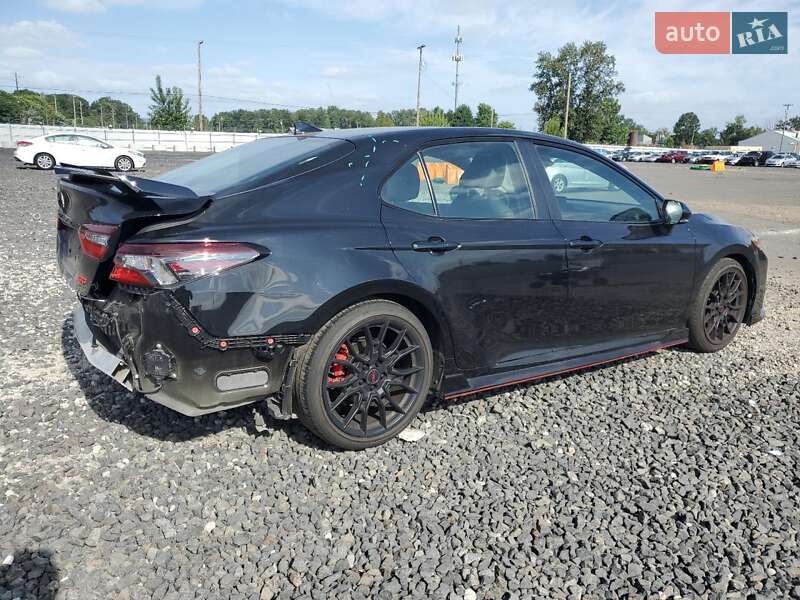 Седан Toyota Camry 2023 в Львове