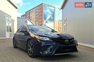 Седан Toyota Camry 2018 в Одессе