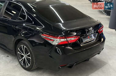 Седан Toyota Camry 2018 в 