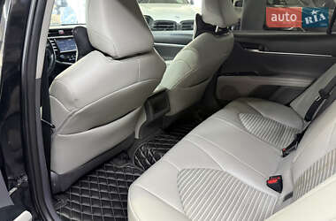 Седан Toyota Camry 2018 в 