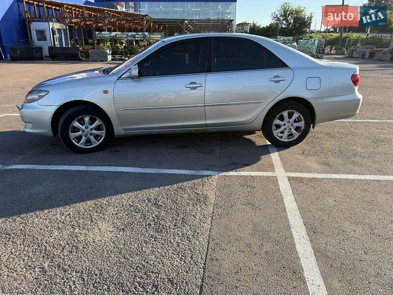 Седан Toyota Camry 2005 в Житомире