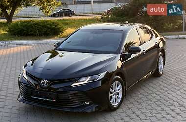 Седан Toyota Camry 2018 в Києві