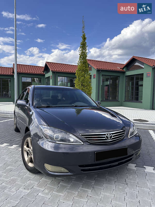 Toyota Camry 2003