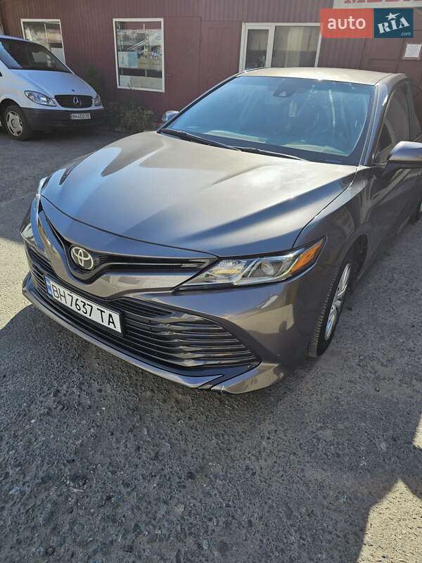 Toyota Camry 2018