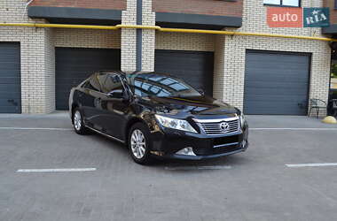 Седан Toyota Camry 2012 в Житомире