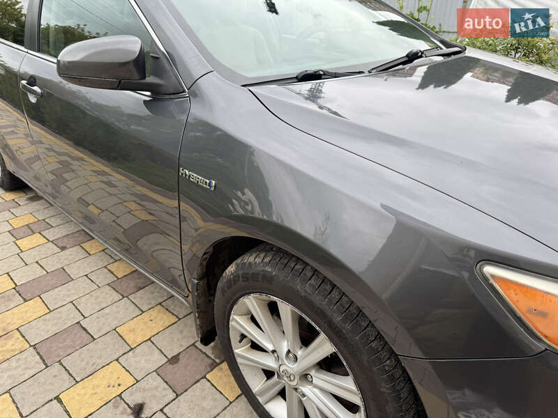 Седан Toyota Camry 2012 в Львові