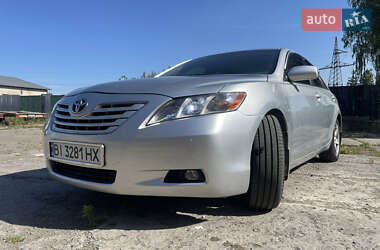 Седан Toyota Camry 2006 в Ровно