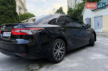 Седан Toyota Camry 2021 в 