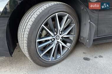 Седан Toyota Camry 2021 в 