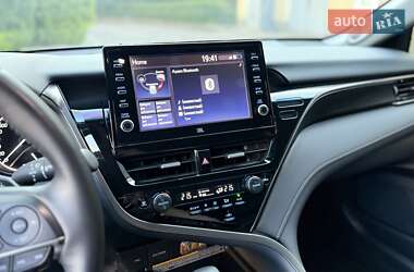 Седан Toyota Camry 2021 в 