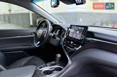 Седан Toyota Camry 2021 в 