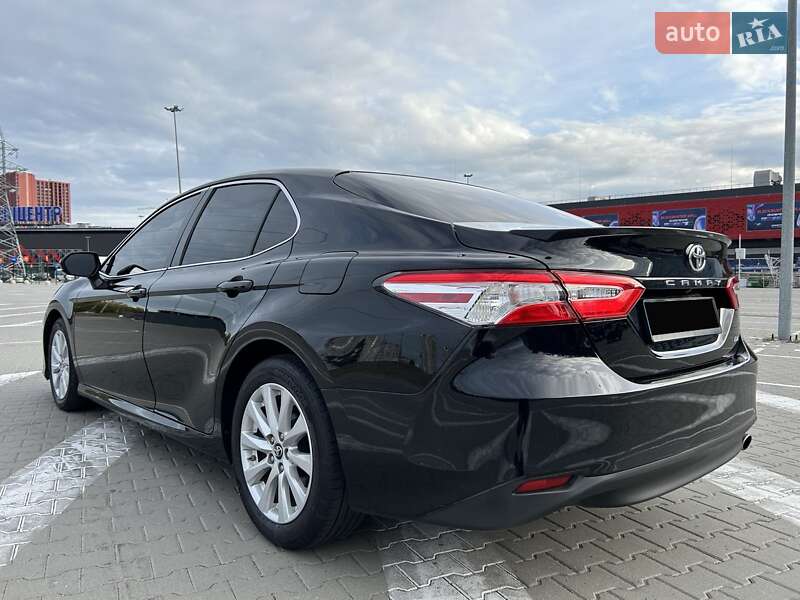 Седан Toyota Camry 2017 в Киеве фото 15 Седан Toyota Camry 2017 в Киеве