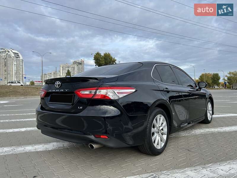 Седан Toyota Camry 2017 в Киеве фото 12 Седан Toyota Camry 2017 в Киеве