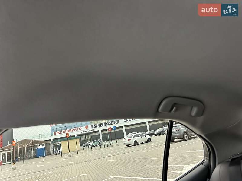 Седан Toyota Camry 2017 в Киеве фото 69 Седан Toyota Camry 2017 в Киеве