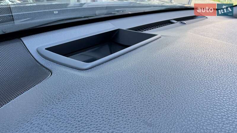 Седан Toyota Camry 2019 в Ивано-Франковске