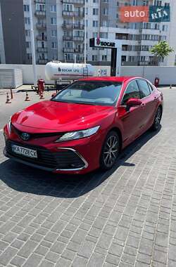 Седан Toyota Camry 2021 в Киеве