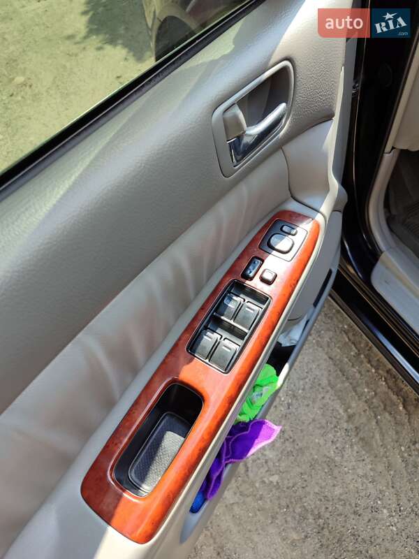 Седан Toyota Camry 2005 в Івано-Франківську