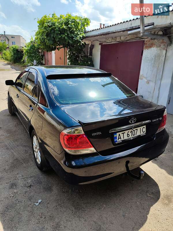 Седан Toyota Camry 2005 в Івано-Франківську