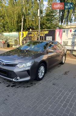 Седан Toyota Camry 2015 в Харкові