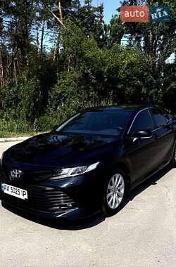 Седан Toyota Camry 2020 в Харкові
