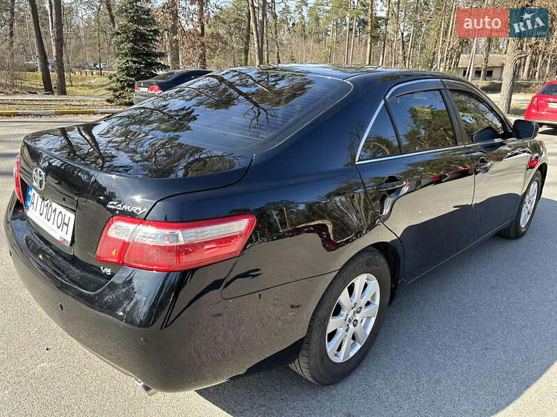 Седан Toyota Camry 2007 в Киеве