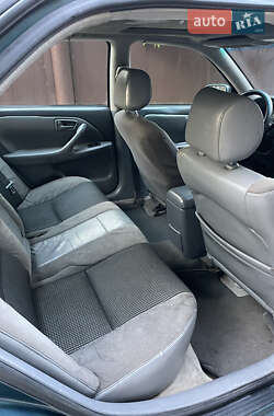 Седан Toyota Camry 2001 в 