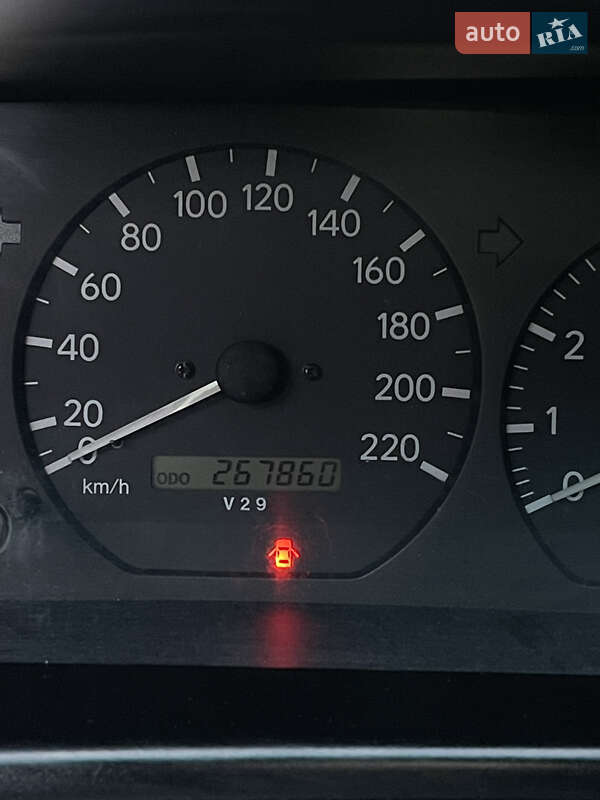 Седан Toyota Camry 2001 в Львове
