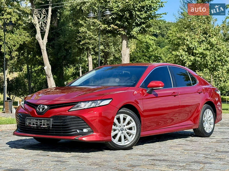 Toyota Camry 2018