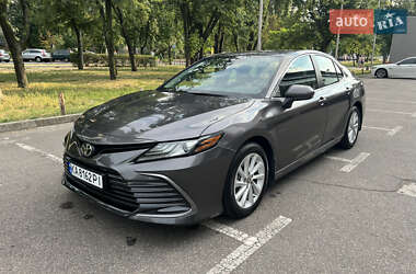 Седан Toyota Camry 2022 в Киеве