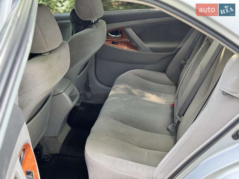 Седан Toyota Camry 2007 в Золочеве