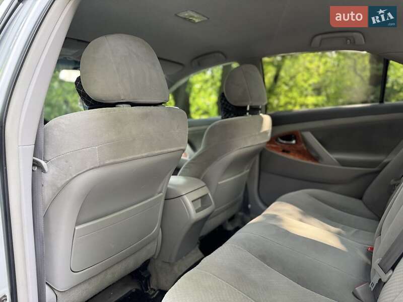 Седан Toyota Camry 2007 в Золочеве