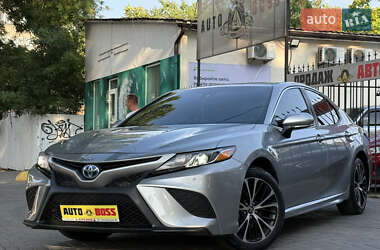 Седан Toyota Camry 2018 в 
