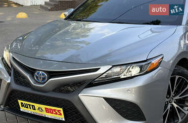 Седан Toyota Camry 2018 в 