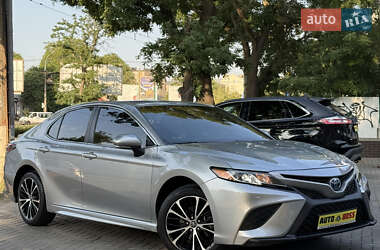 Седан Toyota Camry 2018 в 