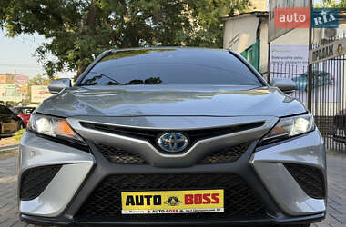 Седан Toyota Camry 2018 в 
