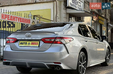 Седан Toyota Camry 2018 в 