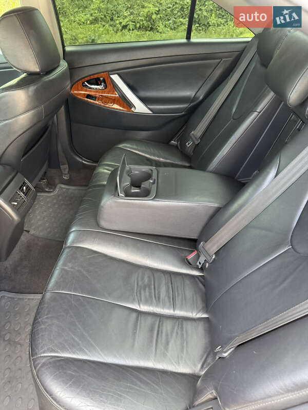 Седан Toyota Camry 2007 в Івано-Франківську