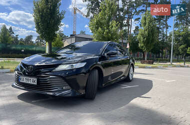 Седан Toyota Camry 2018 в Ирпене