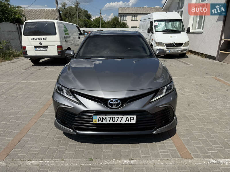 Седан Toyota Camry 2021 в Киеве