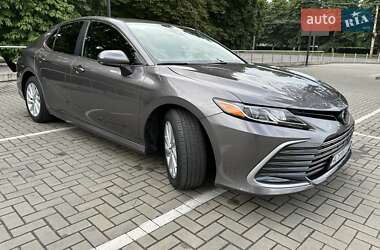 Седан Toyota Camry 2021 в Луцке